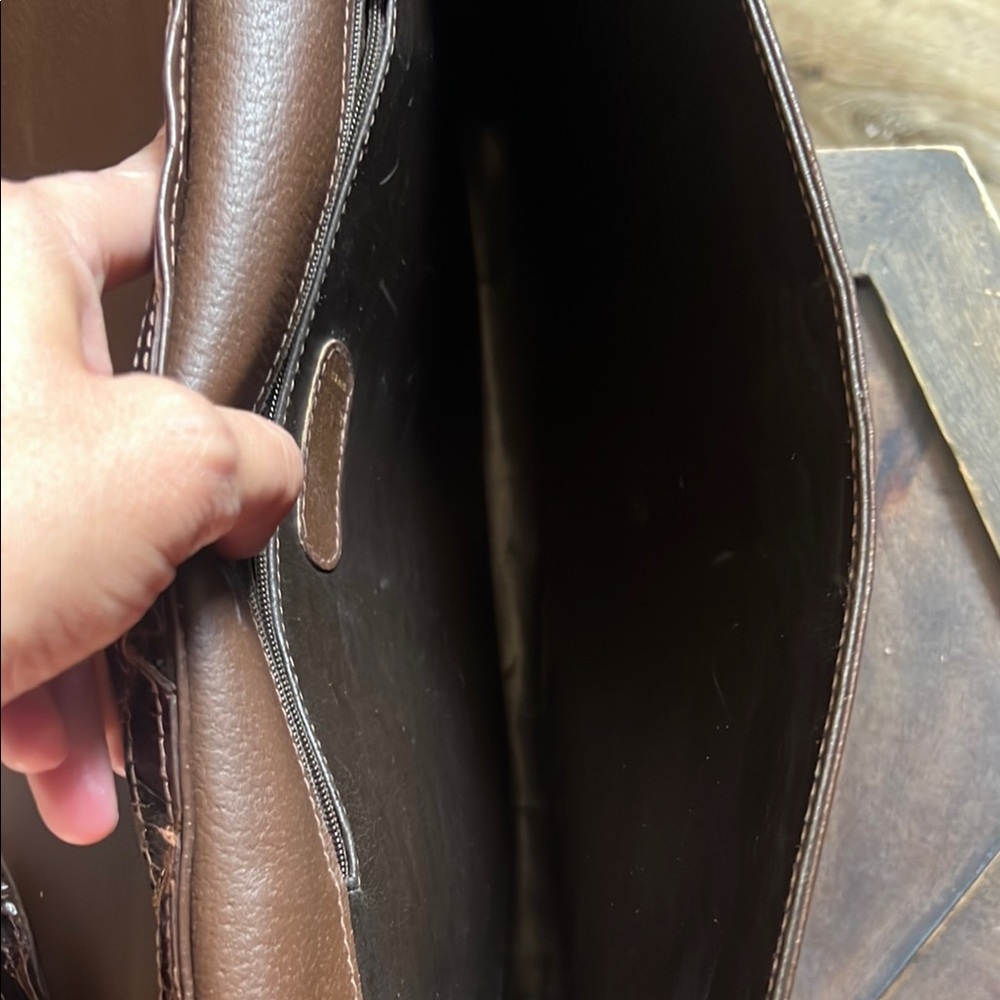 🛑 1 hour sale. Valentino Garavani, Brown Leather Shoulder Bag, 100% authentic - Picture 12 of 16